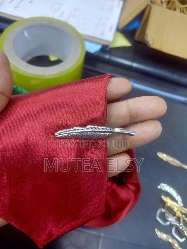 Gold Silver Straight Leaf Tie Clips - thumbnail 2