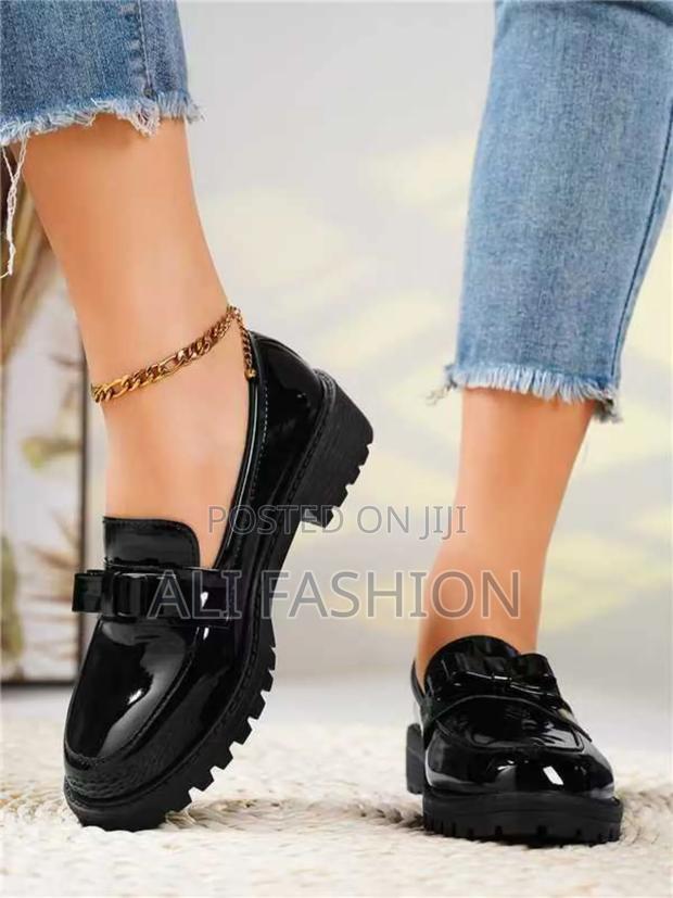 Ladies Brogues - thumbnail 2