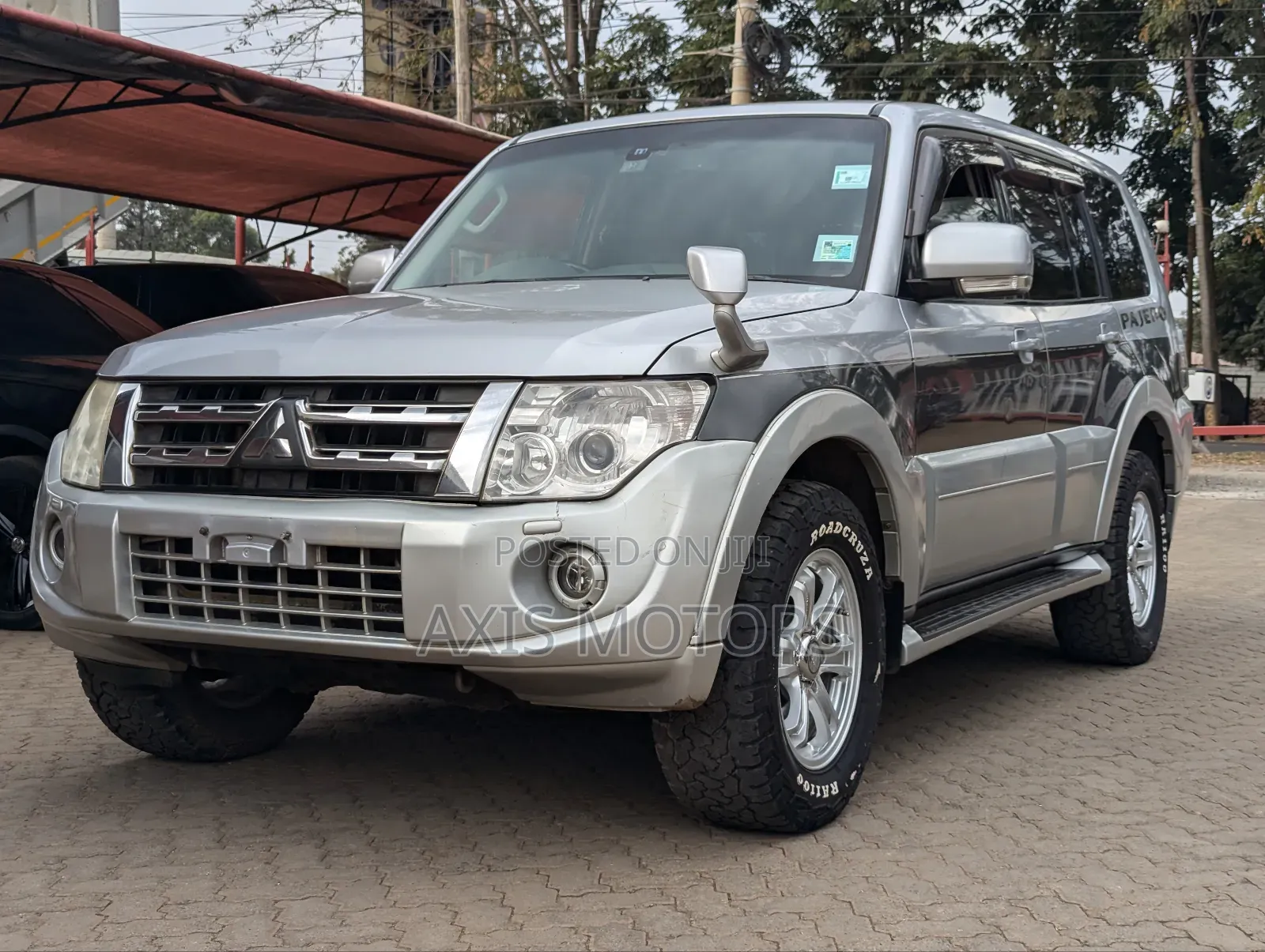 Mitsubishi Pajero V80 3.2 DI-D 2014 Silver