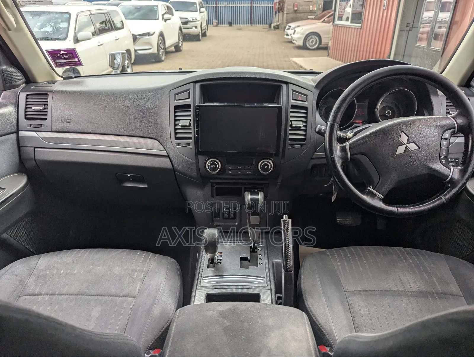 Mitsubishi Pajero V80 3.2 DI-D 2014 Silver