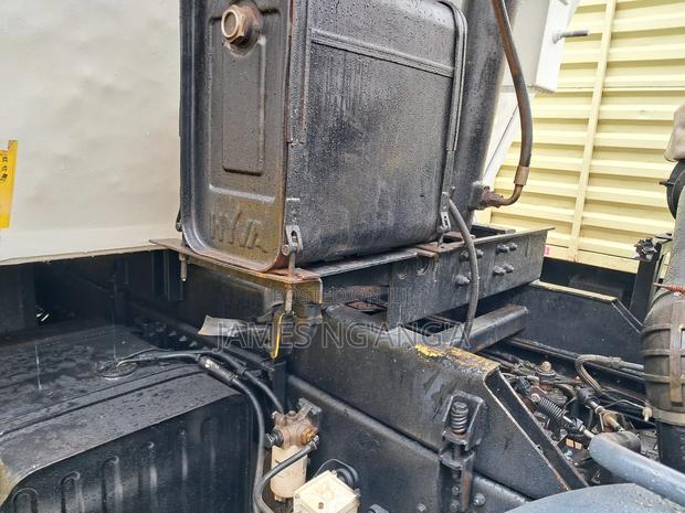 Tata Tipper 2523 - thumbnail 12