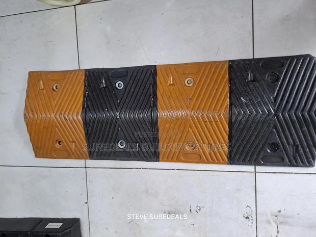 Reflective Rubber Speed Breaker - thumbnail 3