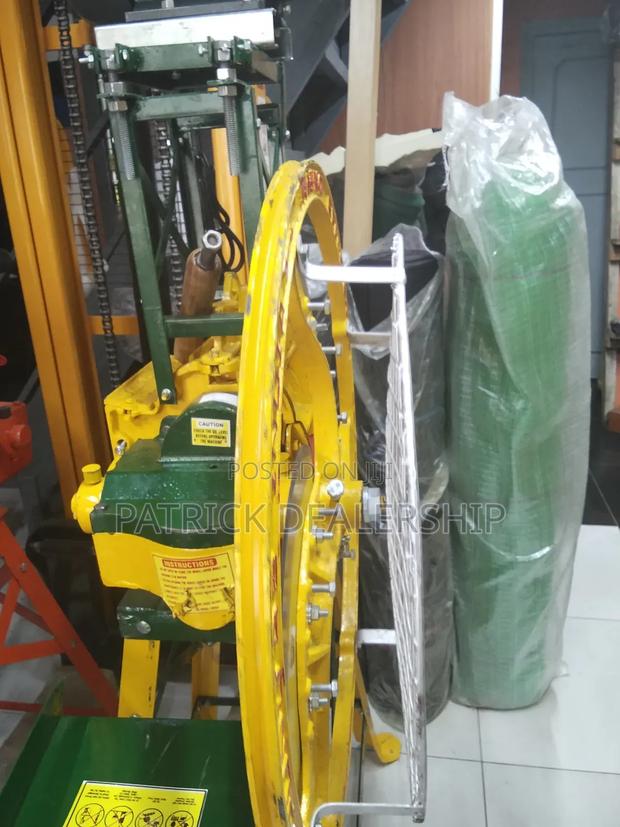 3-Blade Chaff Cutter - thumbnail 2
