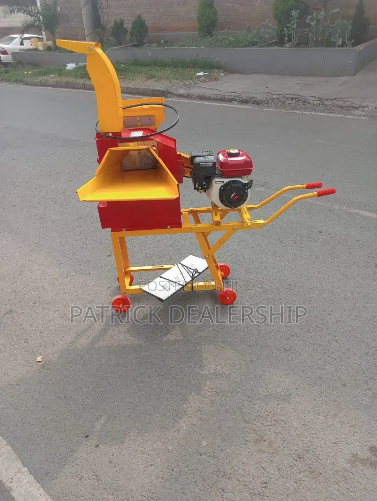 Engine-Driven Chaff Cutter