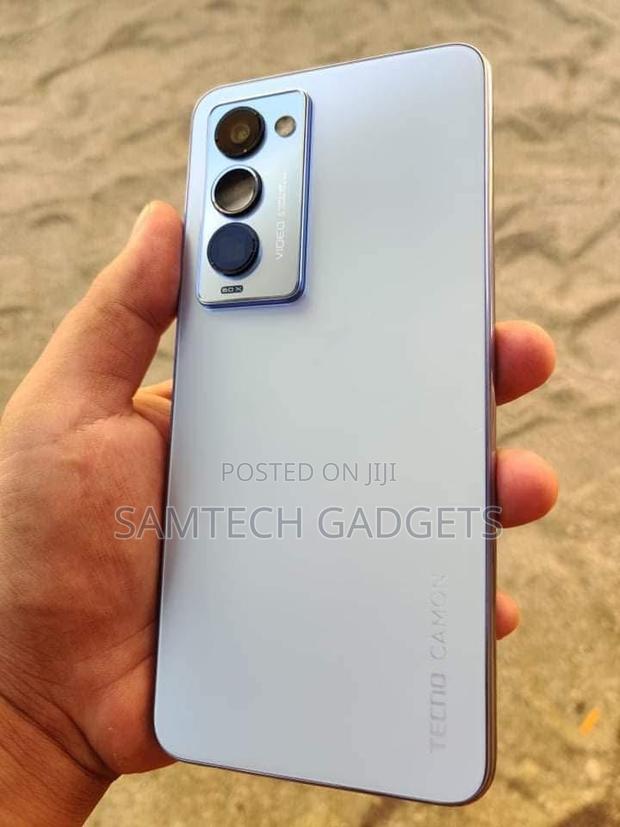 Tecno Camon 18 Premier 256 GB Silver - main view