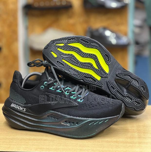 Brooks Running/Gym Quality Shoes - thumbnail 3