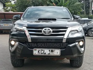 Toyota Fortuner 2017 Black
