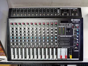 Yamaha Pam-1200d 12channel Professional Powered Mixer