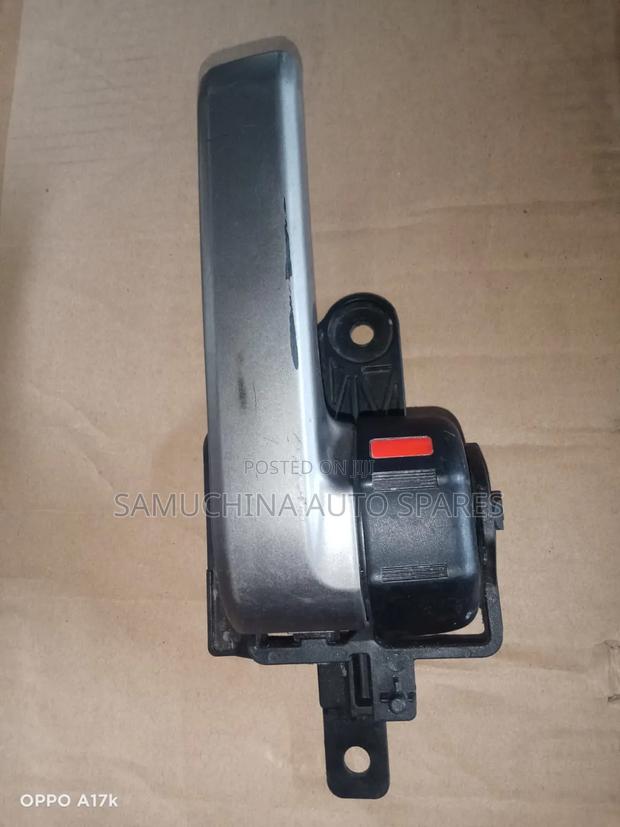 Inner Handle 200series V8