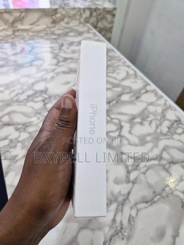 New Apple iPhone 16 128 GB White - thumbnail 4