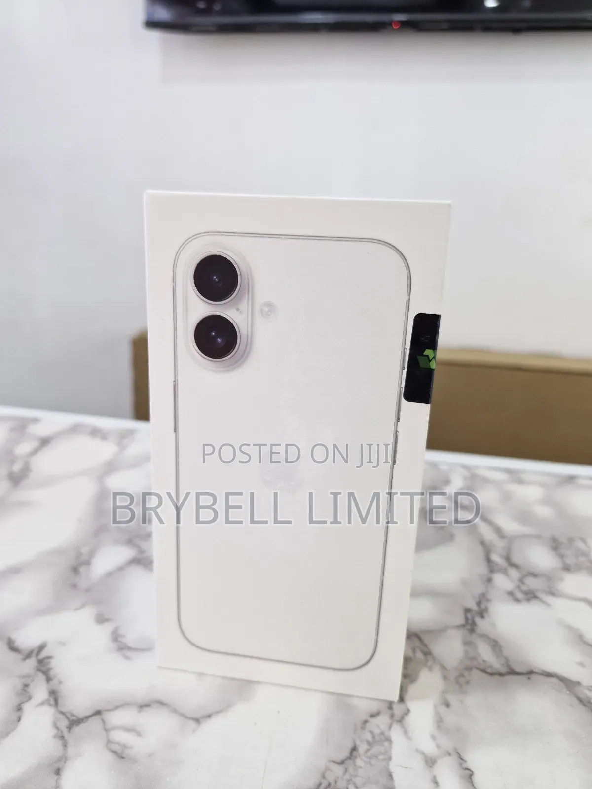 New Apple iPhone 16 128 GB White