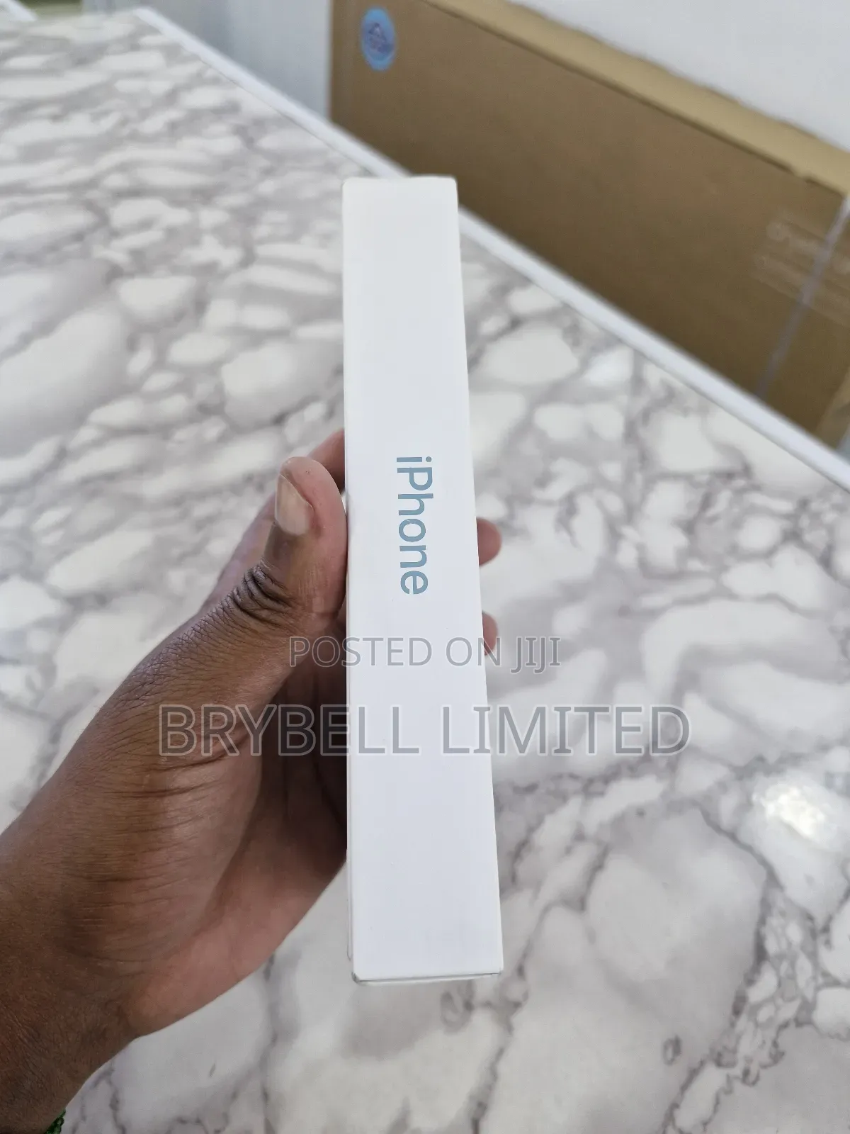 New Apple iPhone 16 128 GB Blue