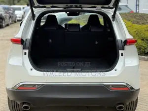 Toyota Harrier 2.0 2020 Pearl
