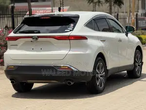 Toyota Harrier 2.0 2020 Pearl