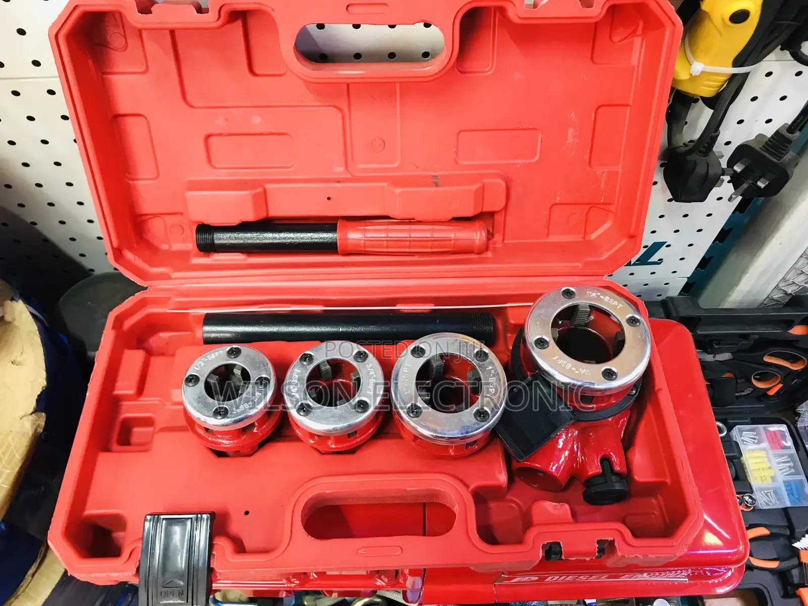 Ratchet Die Stock. 1/2 to 1(1/4)