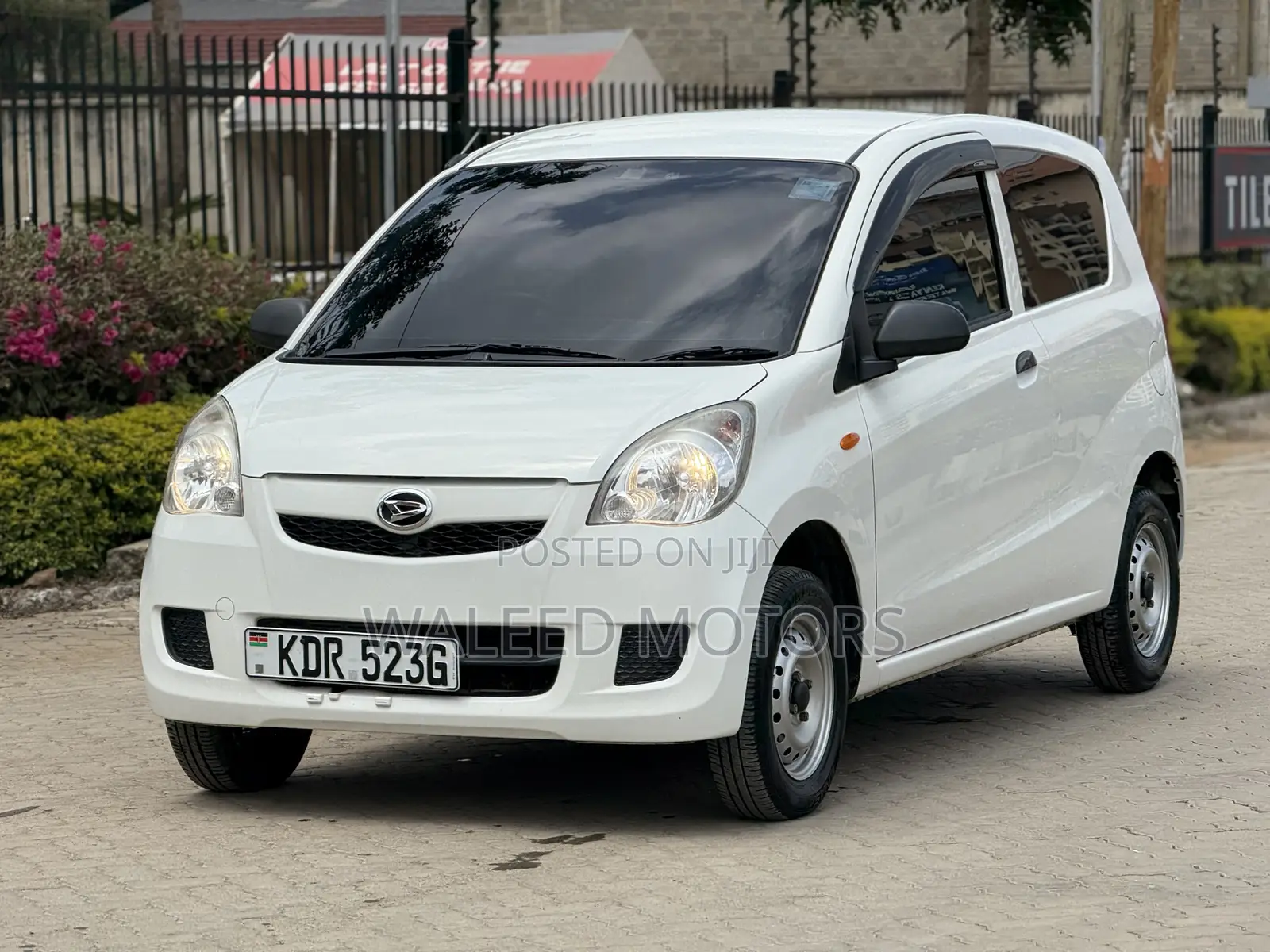 Daihatsu Mira 2017 White