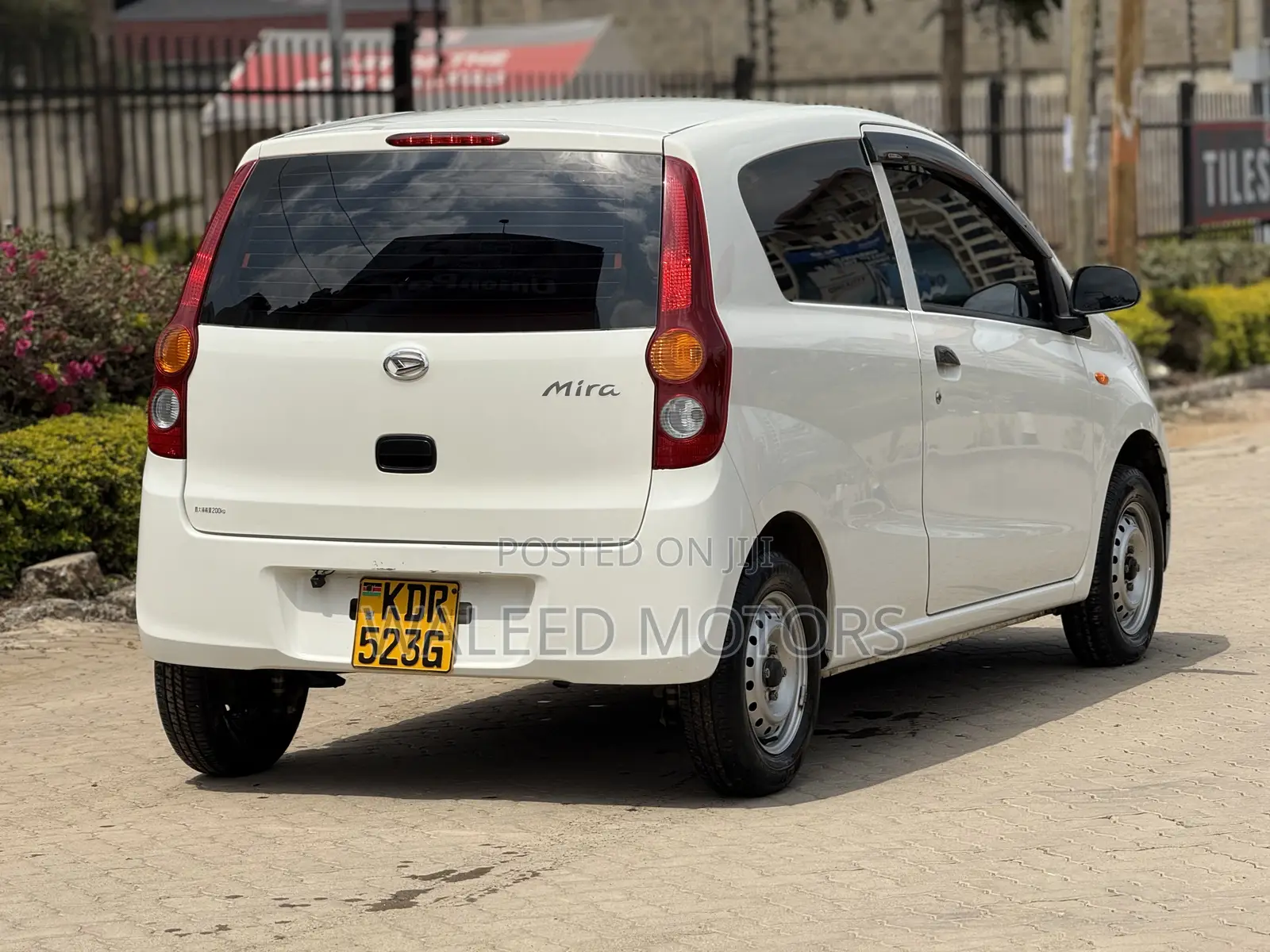 Daihatsu Mira 2017 White