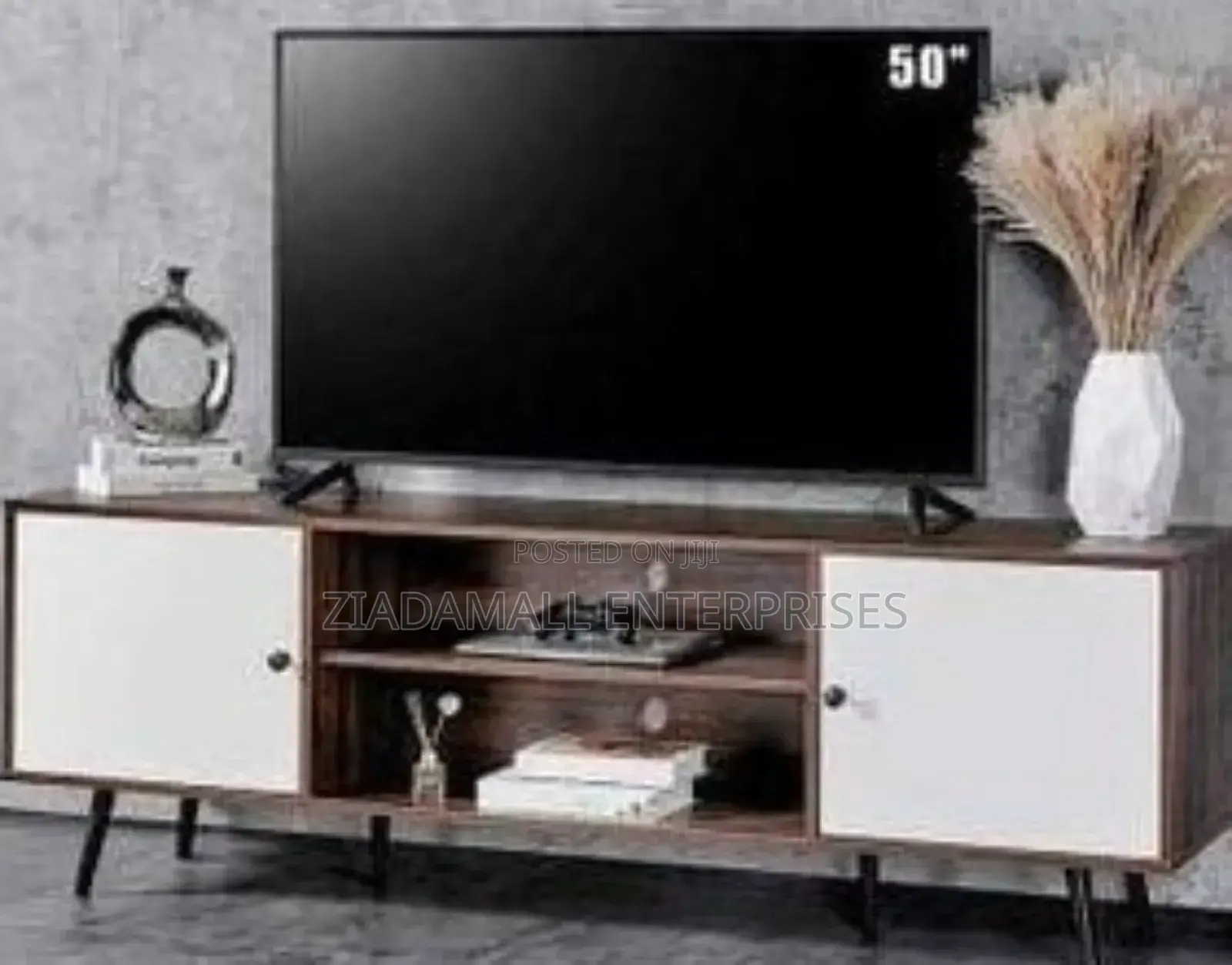 Roman 4ft Tv Stand: Timeless Design in a Compact Size