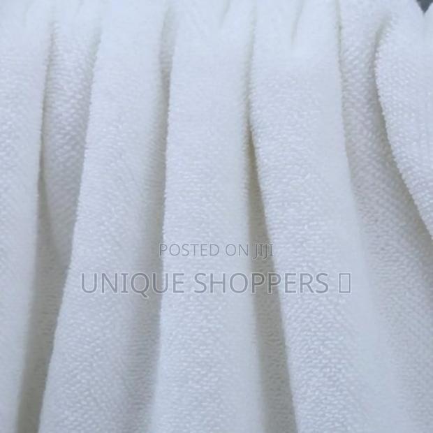 Quality White Towel - thumbnail 4