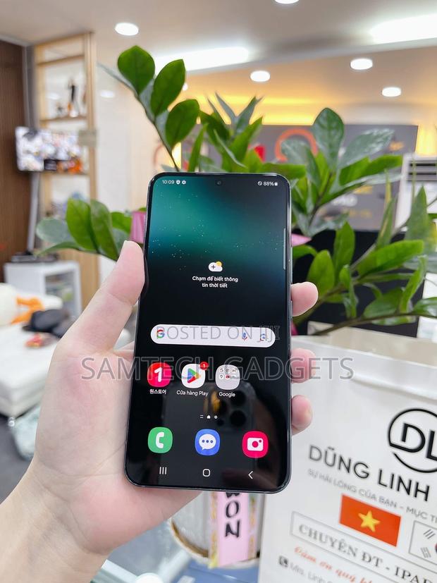 Samsung Galaxy S22 5G 256 GB Gray - main view