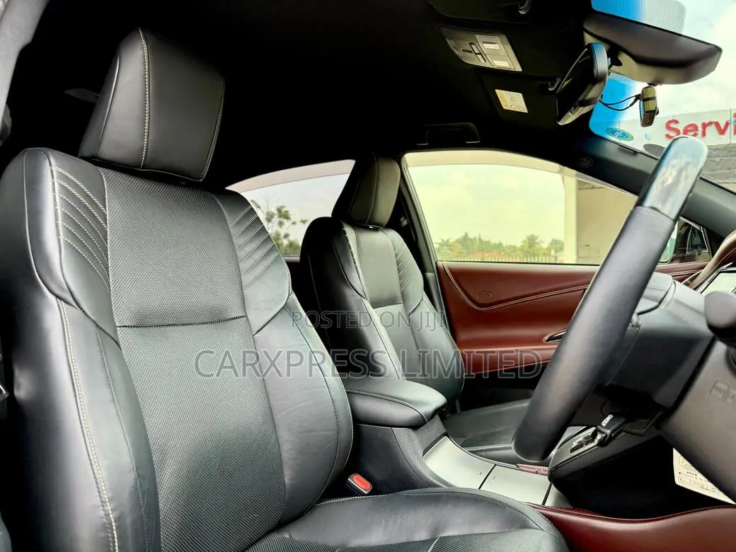 Toyota Harrier 2019 Red