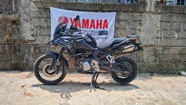 BMW 2022 Black - thumbnail 6