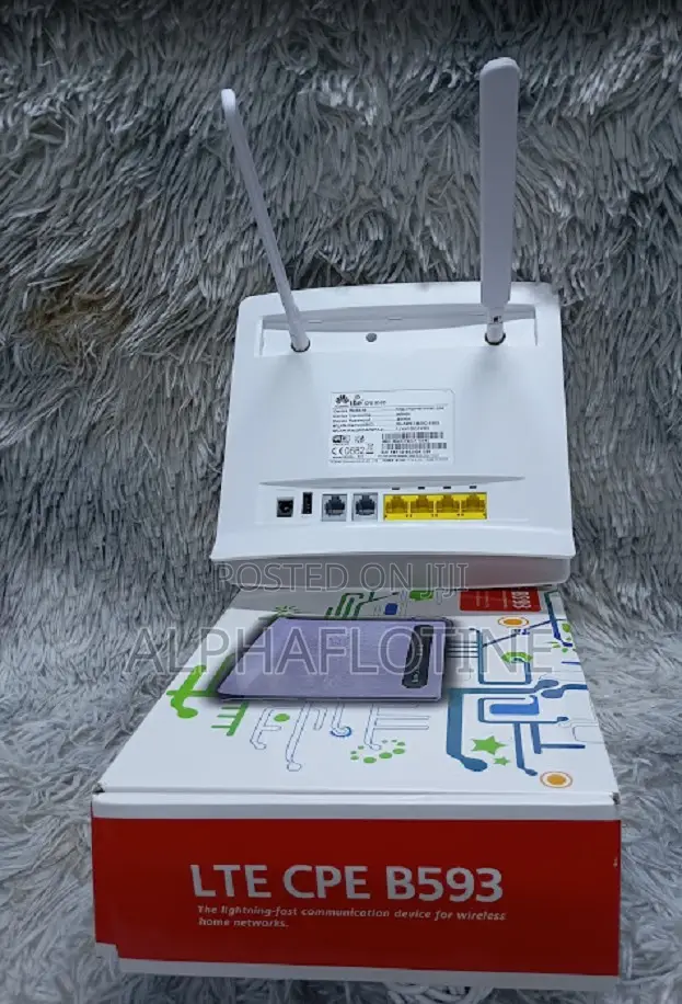 Wireless Huawei Wi-Fi Router That Supports Up to 32 Users