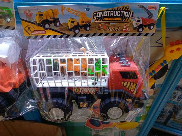 Kids Animal Transport Cage Truck Toy - Zoo