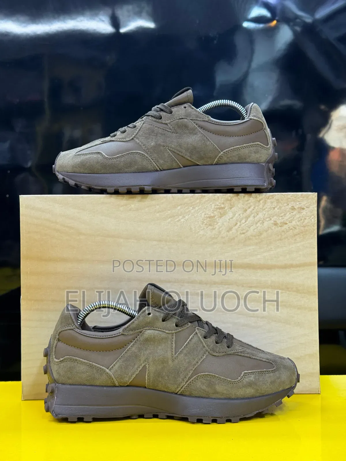 New Balance 327 “ Mushroom ” Sizes: 40-45