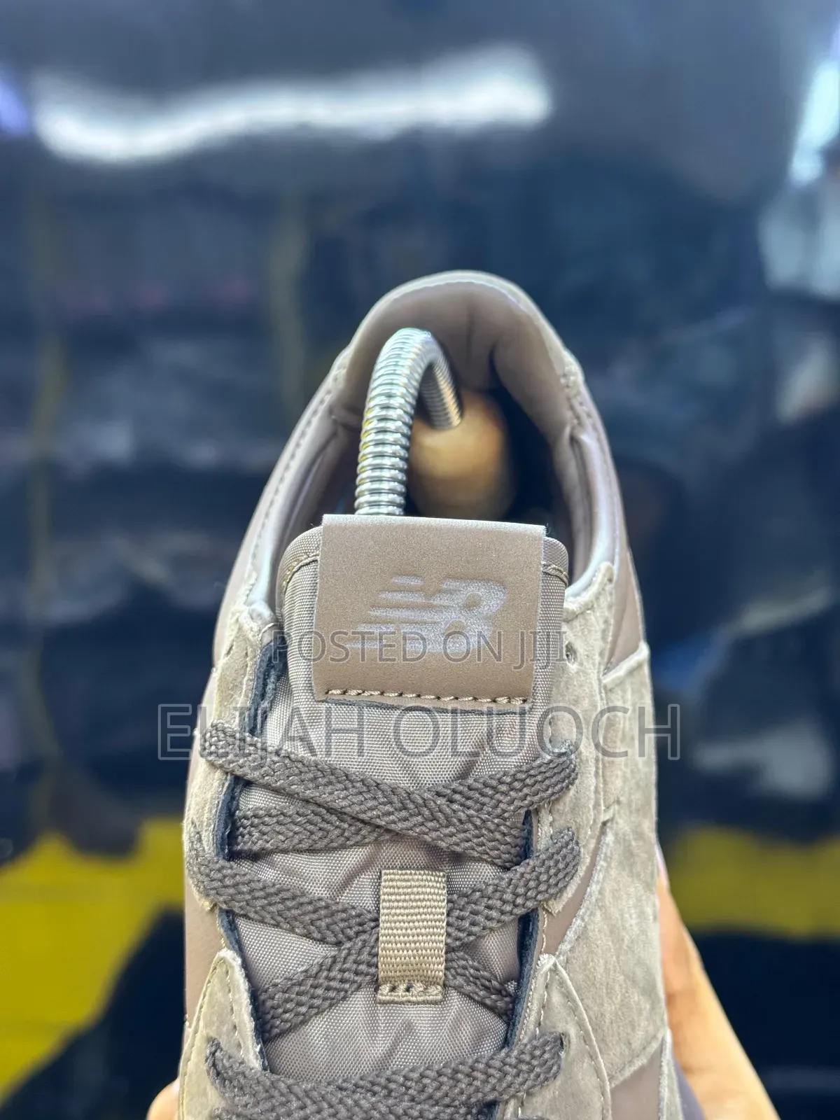 New Balance 327 “ Mushroom ” Sizes: 40-45