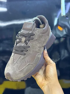 New Balance 327 “ Mushroom ” Sizes: 40-45