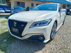 Toyota Crown 2017 White