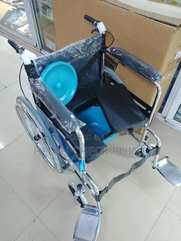 Commode Wheelchair - thumbnail 2
