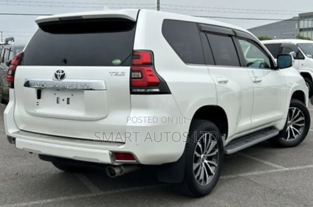 Toyota Land Cruiser Prado 2.8 2019 Pearl