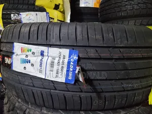 275/45r21 Roadking Tyre