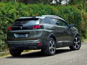 Peugeot 3008 2018 Green