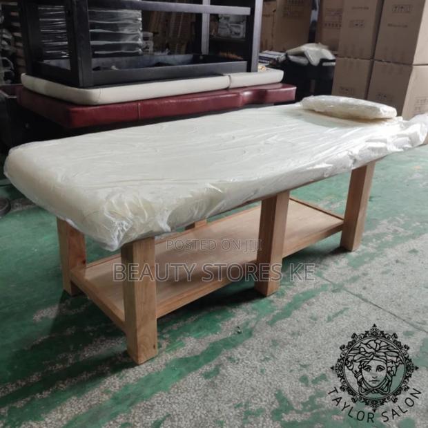 Solid Wooden Massage Bed for Spa and Massage Room