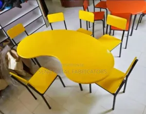 Bean-Shaped Kindergarten Table