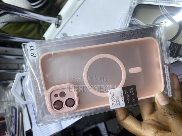 Tinkah iPhone Xs Magsafe Wireless Charging Translucent Matte Case - thumbnail 3