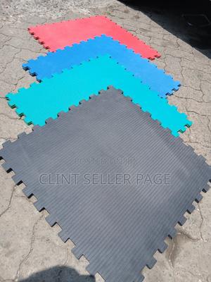 Interlocking Workout Mats (Gym Mats) - thumbnail 2