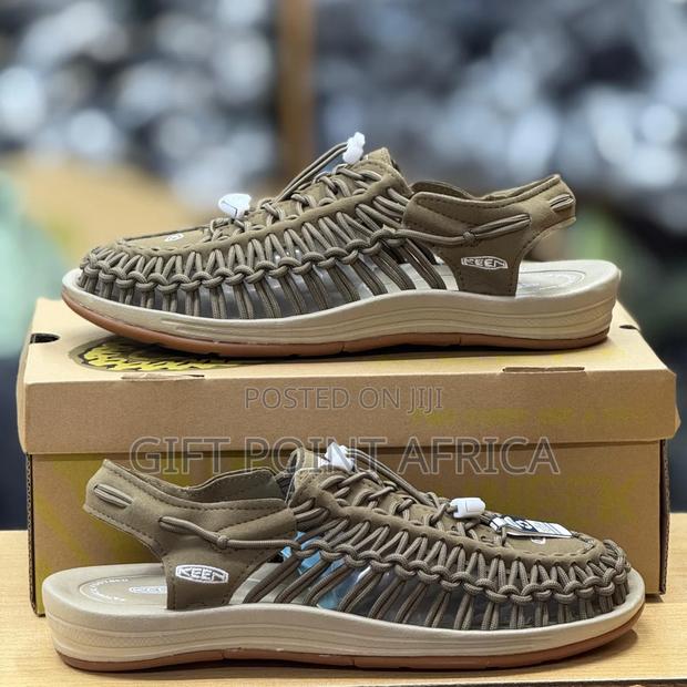 Keen Men's Uneek Classic Two Cord Sandals - thumbnail 2