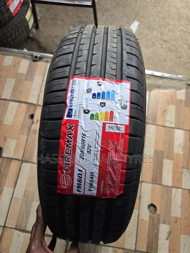 205/60r16 Firemax Tyre