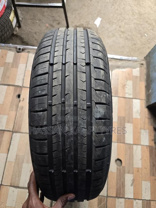 205/60r16 Firemax Tyre - thumbnail 2