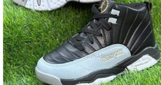 A Very Nice Sneakers 25-36 - main view