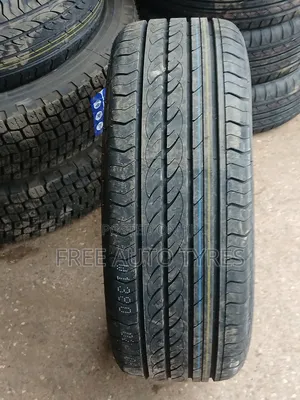 225 50r18 Centara