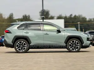 Toyota RAV4 2019 Green