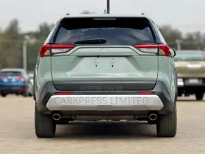 Toyota RAV4 2019 Green
