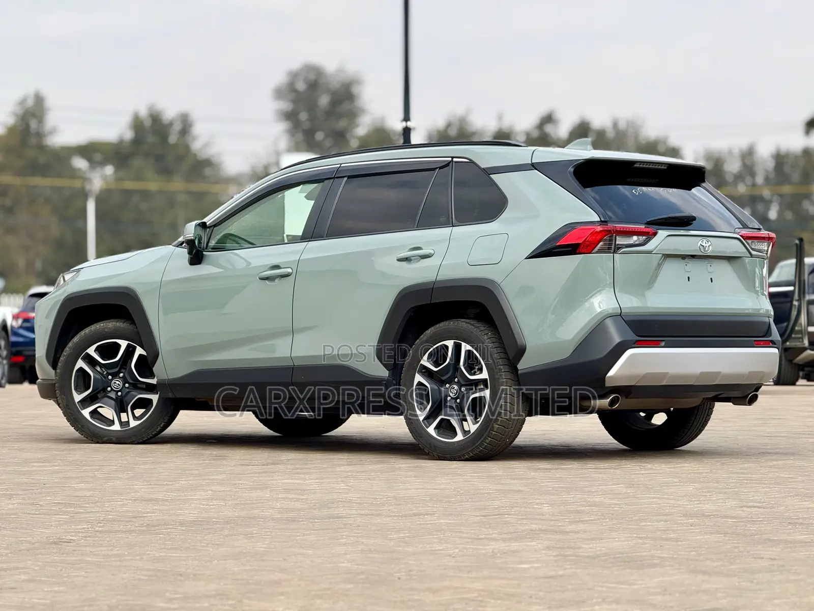 Toyota RAV4 2019 Green