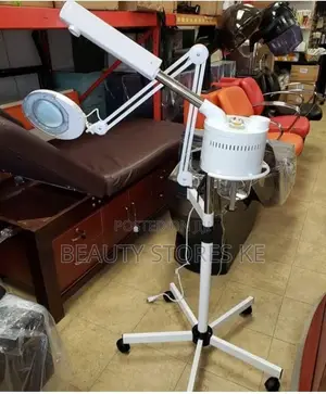 Facial Machine With Magnifying Lamp