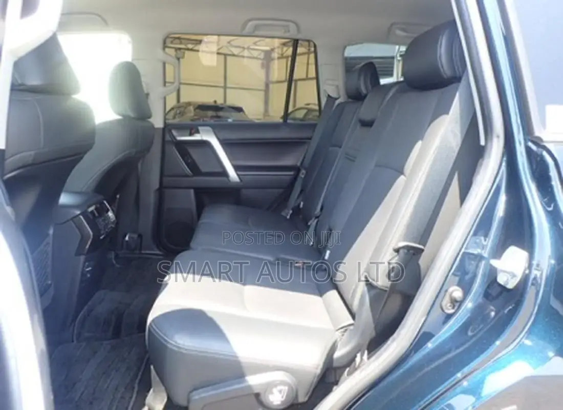 Toyota Land Cruiser Prado 2.8 2020 Blue